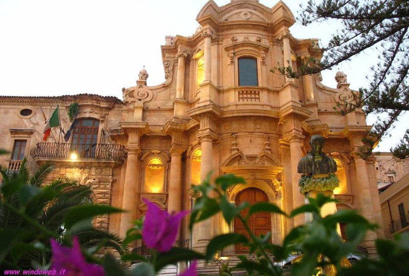Casa Vacanze Il Quadrifoglio Noto Buitenkant foto