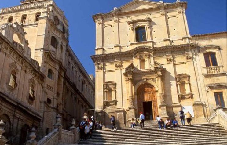 Casa Vacanze Il Quadrifoglio Noto Buitenkant foto